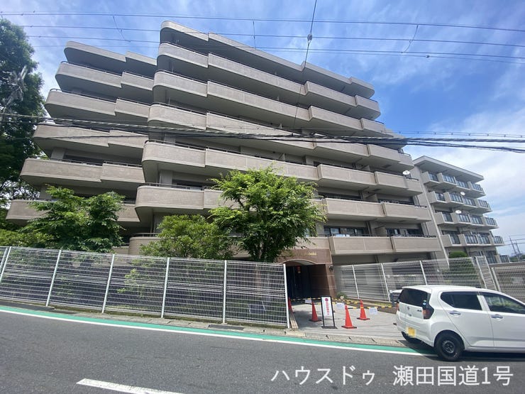 【外観】
京阪石山坂本線「膳所本町駅」まで徒歩約9分、近隣にはスーパーや飲食店があり、日常の買い物に便利です。