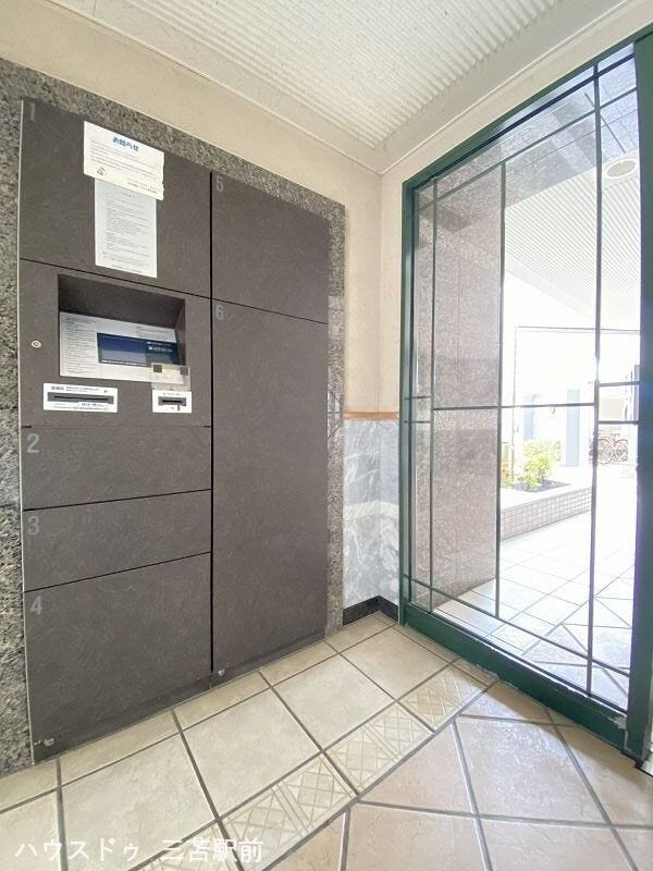 宅配ボックス付いてます☆不在時の荷物の受け取りもスムーズ!