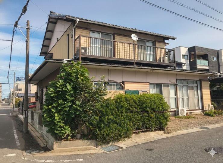 愛知環状鉄道「大門」駅まで、徒歩約14分。大樹寺小学校まで徒歩約5分で、お子様の通学にも安心な立地です。