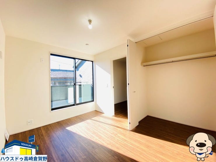 朝日を浴びながらバルコニーで深呼吸!ここを私の癒やし空間に。