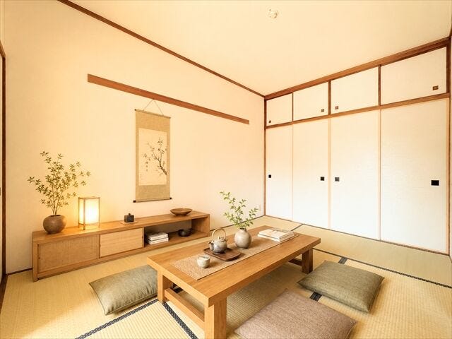 来客時に座布団を出せば応接間になり、布団を敷けば来客用の寝室にもなります。
親族や友人が泊りがけで遊びに来られるようなご家庭では、客間として重宝するはずです。
