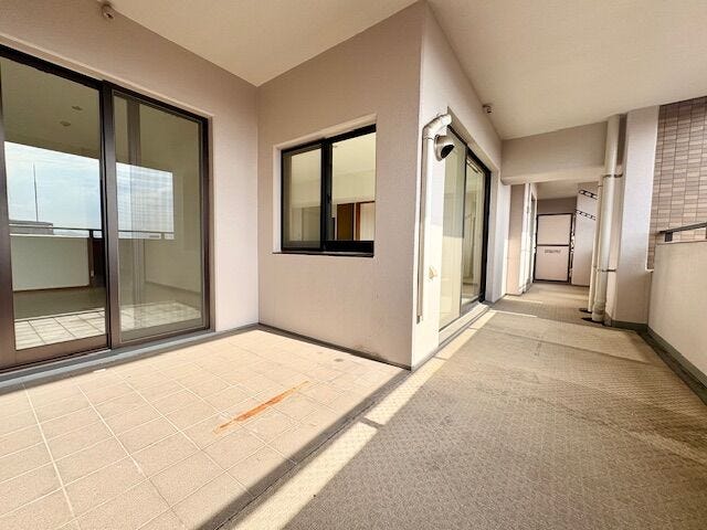 お洗濯物が沢山干せるのが嬉しい。ガーデニングやお野菜の栽培なども楽しめるスペースです。