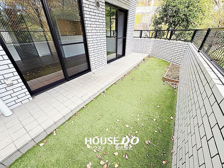 ■戸建て感覚で住める1階部分専用庭付きです!
■エレベーター待ちなどもなく1階部分はひそかな人気階です!