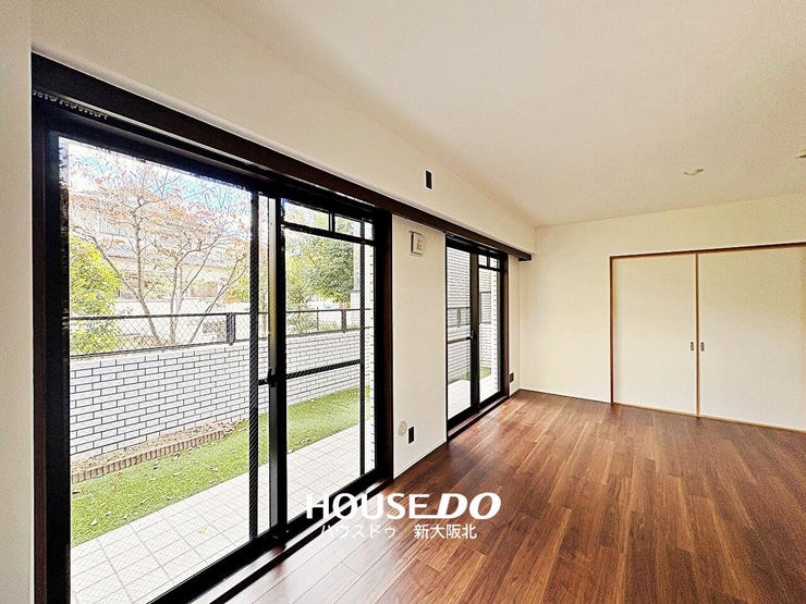 ■窓が2面あるので、外からの光が入りやすく、暗くなりがちなキッチンにも光が差し込みます!