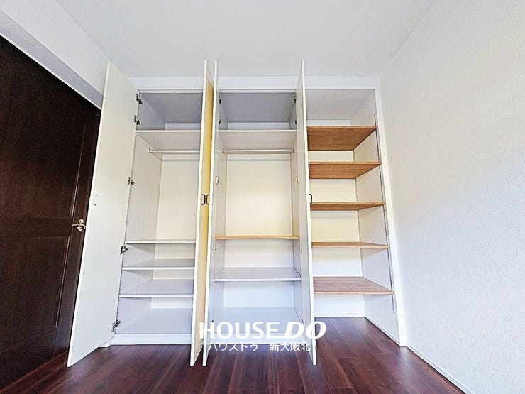 ■大容量のクローゼット!
■造り付けのクローゼットは地震の揺れで倒れる心配がなく、防災面でも安心です!