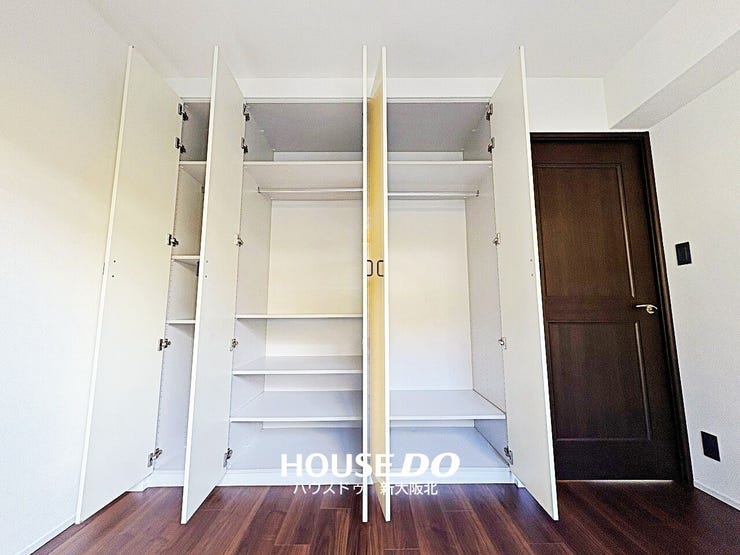 ■全居室収納付き!
■お部屋がスッキリ片付くだけでなく、新しく収納棚を買い足す必要がないので、初期費用が抑えられそうですね!