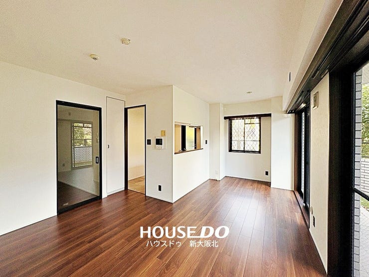 ■窓が2面あるので、外からの光が入りやすく、暗くなりがちなキッチンにも光が差し込みます!