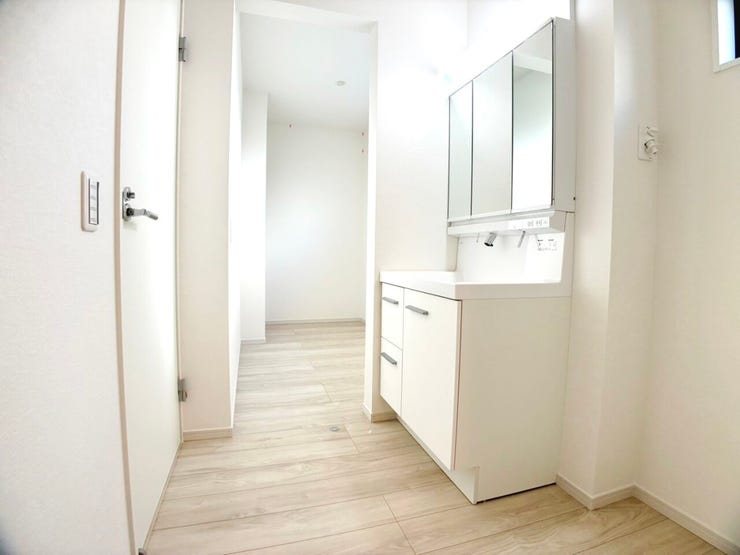 ◎洗面台(2/1撮影)
洗面にはたっぷり水をためられるので、頑固な汚れのつけおき洗いなどにも便利です!