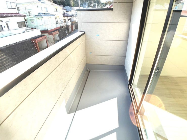 ◎バルコニー(2/1撮影)
南向きのバルコニーは日当たりも良く、洗濯物も気持ち良く干せそうです!