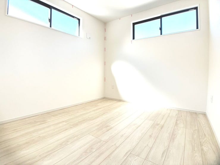 ◎洋室(2/1撮影)
2階に洋室4部屋の間取りなので、ご家族の多いご家庭にもうれしい4LDKです!