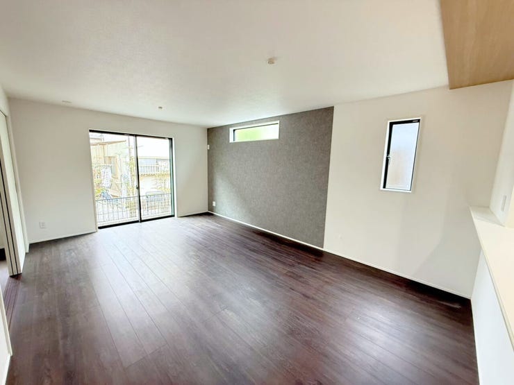 自然と家族が集まり、家族と食事を楽しみ、一緒にテレビを見て笑ったり、のんびりくつろいだりできるのがLDK。是非家族と素敵な時間をこの場所で♪