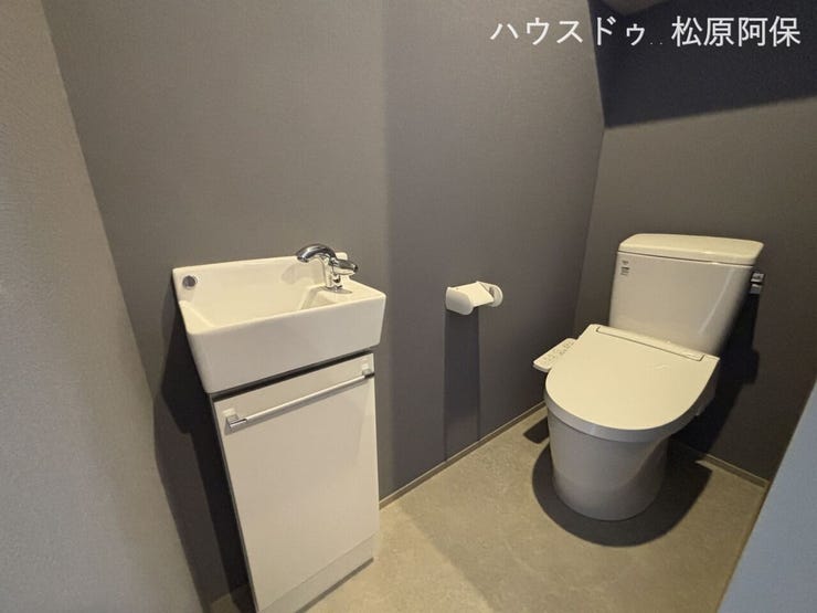 1.2階にそれぞれトイレ完備