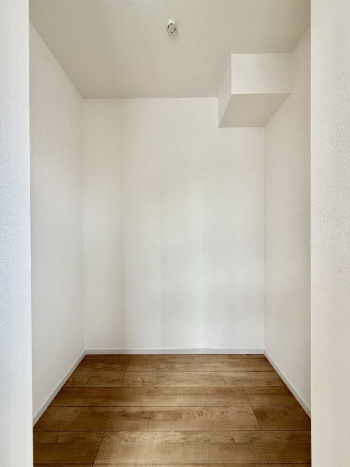 収納スペースが広いので、部屋に荷物が出ることもなく生活感を隠せるのは嬉しいですね♪