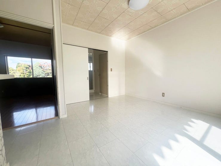 室内(2025年10月)撮影※1LDK
◎現地案内予約受付中!◎
詳細は、ハウスドゥ 八戸田向までお気軽にお問い合わせくださいませ♪