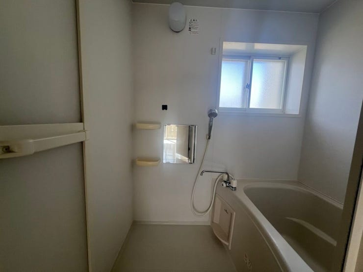 室内(2025年10月)撮影※1LDK
◎現地案内予約受付中!◎
詳細は、ハウスドゥ 八戸田向までお気軽にお問い合わせくださいませ♪