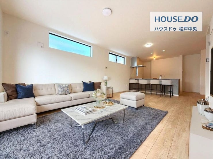 ◎リビング:2号棟(12/5撮影)
リビング・ダイニング部分には床暖房付!
空気の乾燥もしにくく、お子様がいるご家庭でも安心して使用できます♪