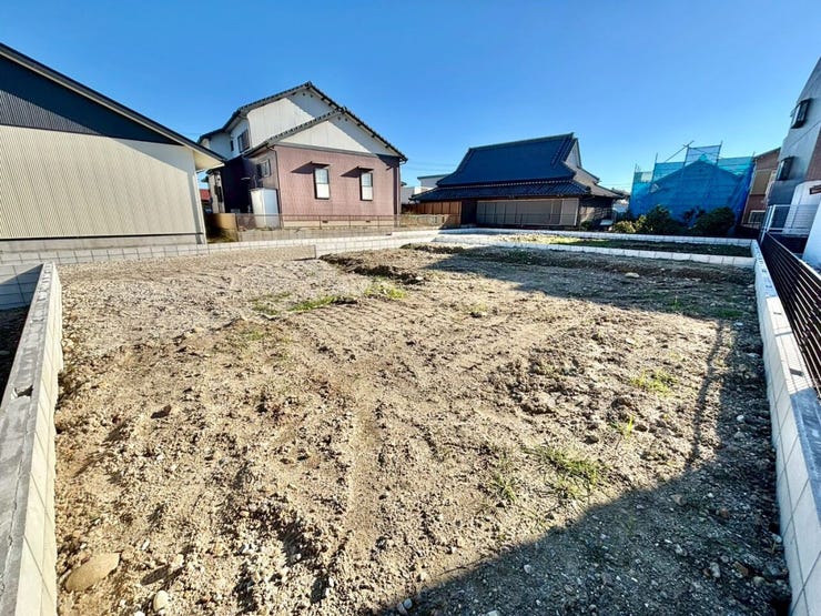 完成前の物件購入が不安な方は、同じ建築会社の別物件を内覧することで
物件の雰囲気を確認できます!
ハウスドゥ小牧店は即対応が可能です!ぜひご相談ください!