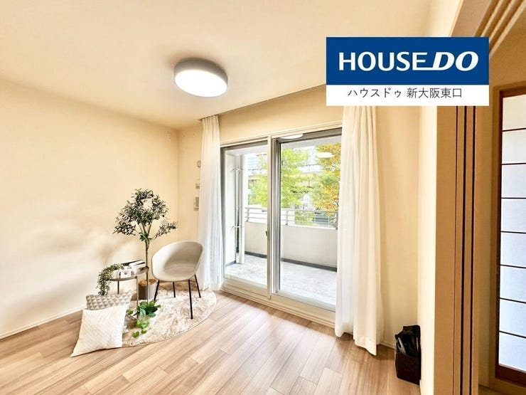 ワイドバルコニーはフローリングと同じ高さなので、開放感を感じられます。