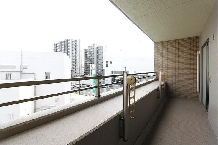 南東向きのバルコニー