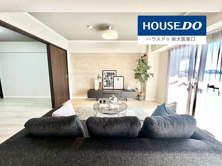 大型のソファーセットを置いて頂いてもこの余裕。