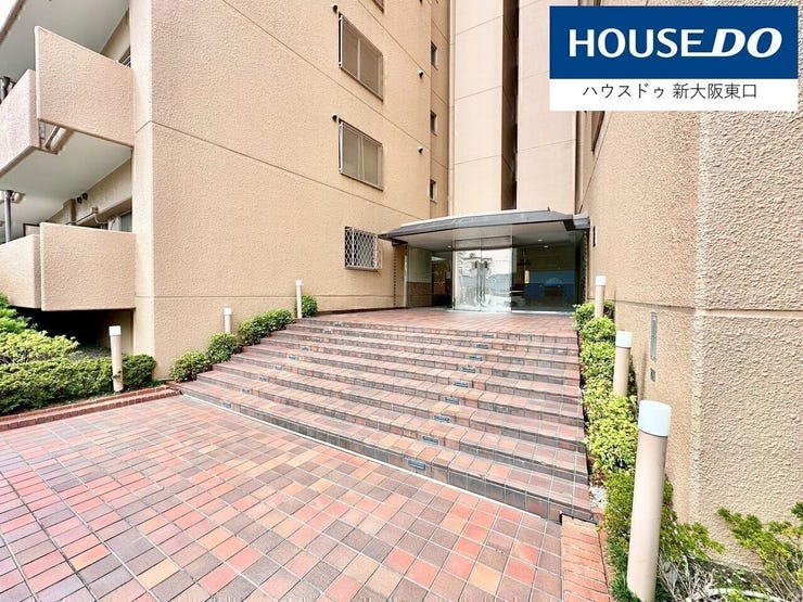 レトロ感たっぷりのエントランス。
お掃除も行き届いていました。