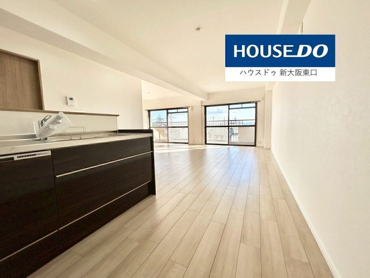 キッチンスペースも広く、LDKも南向きなので明るいです。