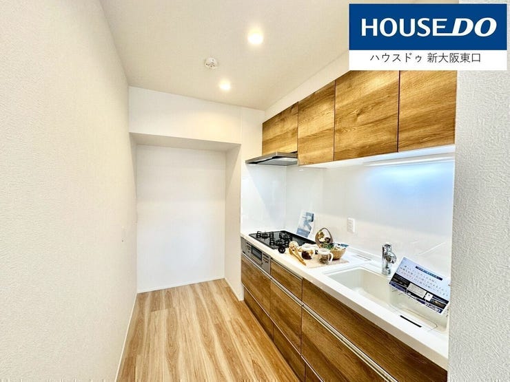 システムキッチン★
グリル付き、収納豊富!