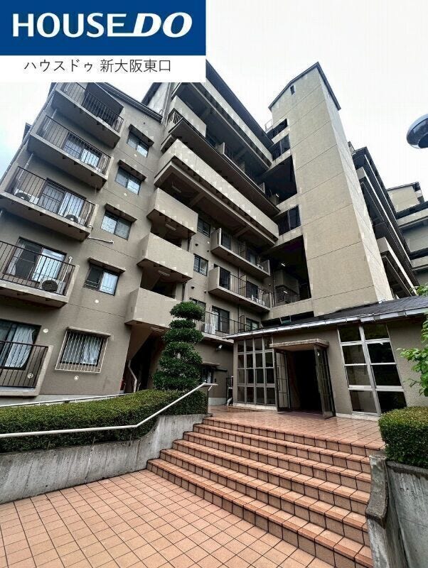 南面バルコニーに面した13.4帖の広々LDK★