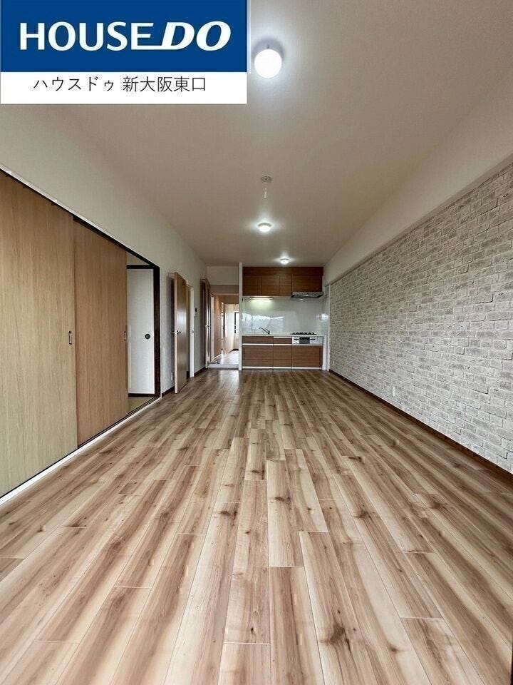 LDK13.4帖★壁付キッチンなのでリビング・ダイニング広々とお使いいただけます♪