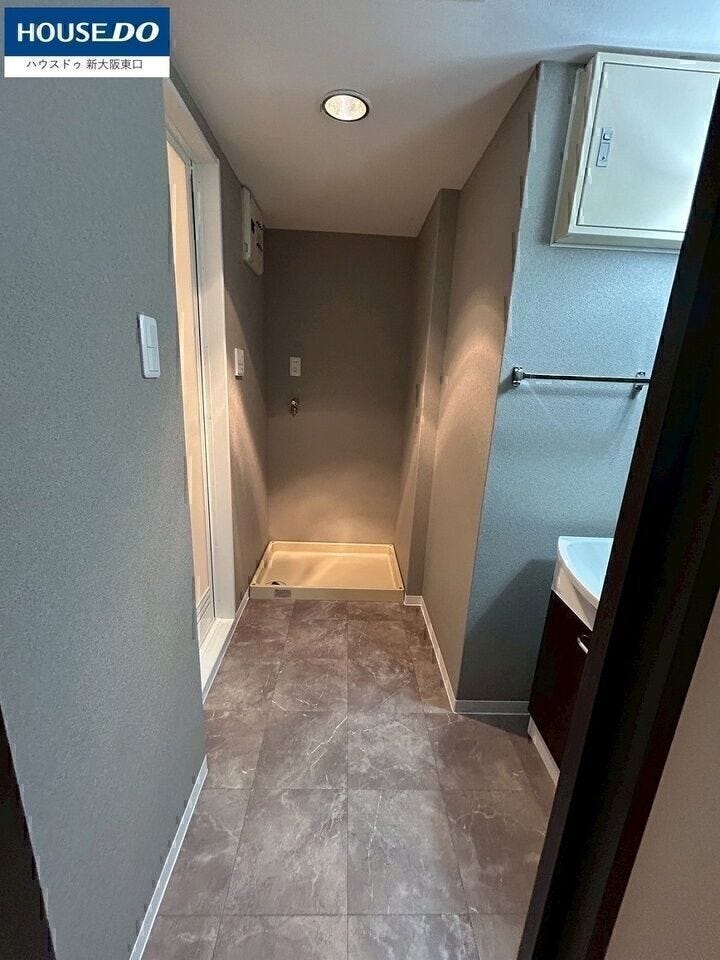 石目柄の脱衣所
高級感があり、水や汚れに強く、お手入れが簡単です♪