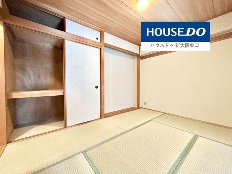 押入れがある6帖の和室です。