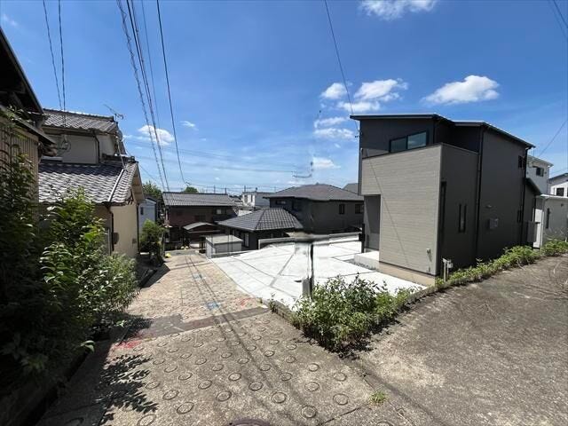 近隣の雰囲気は実際に見て、感じていただくのが一番です!
ぜひ現地を見に来てください♪お問い合わせお待ちしております。