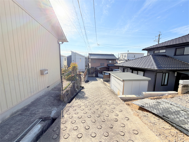 近隣の雰囲気は実際に見て、感じていただくのが一番です!
ぜひ現地を見に来てください♪お問い合わせお待ちしております。