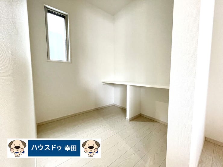 納戸:2帖
在宅ワークやお子様の勉強などに活用いただけます◎