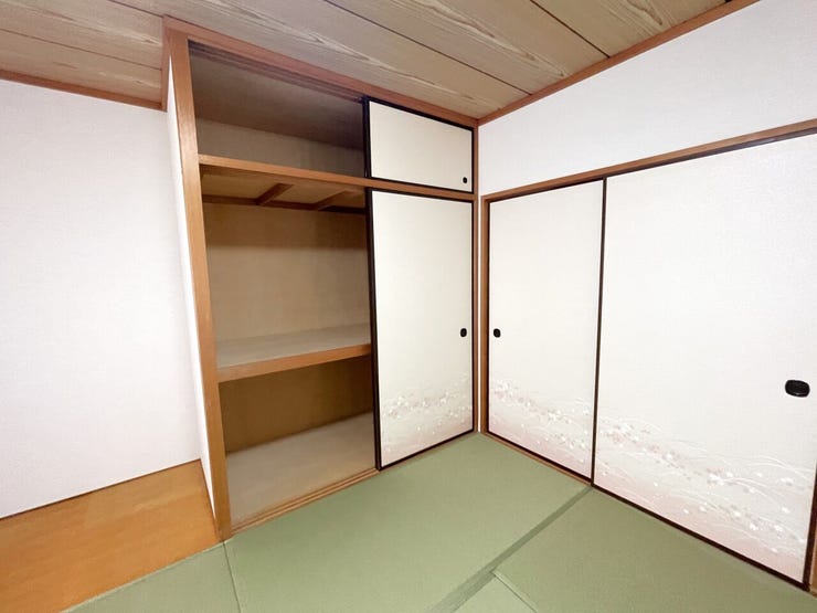 ◇和室収納◇
来客用の布団などもスッキリ収納することができますね♪