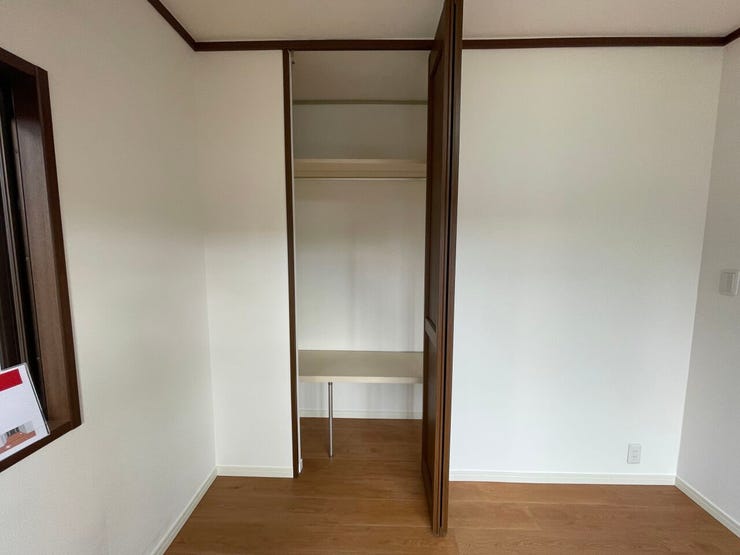 ◇クローゼット◇
各居室に収納付きです♪