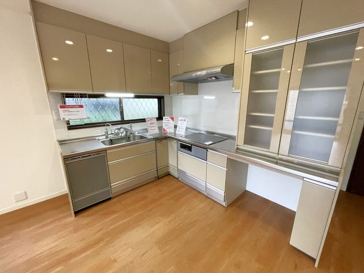 ◇キッチン◇
動線が短く、作業効率の良いL型キッチン♪収納も多くキッチン廻りもスッキリします♪