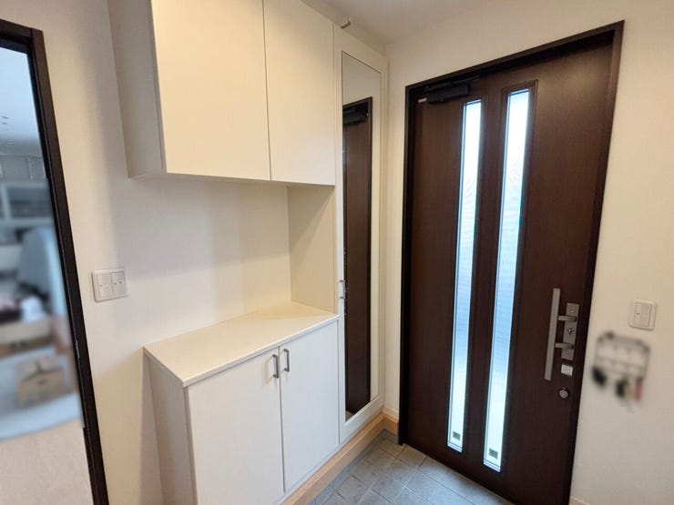 室内(2025年12月)撮影
◎現地案内予約受付中!◎
シューズクローゼットは飽きの来ないデザインと大容量タイプで便利にお使いいただけます。