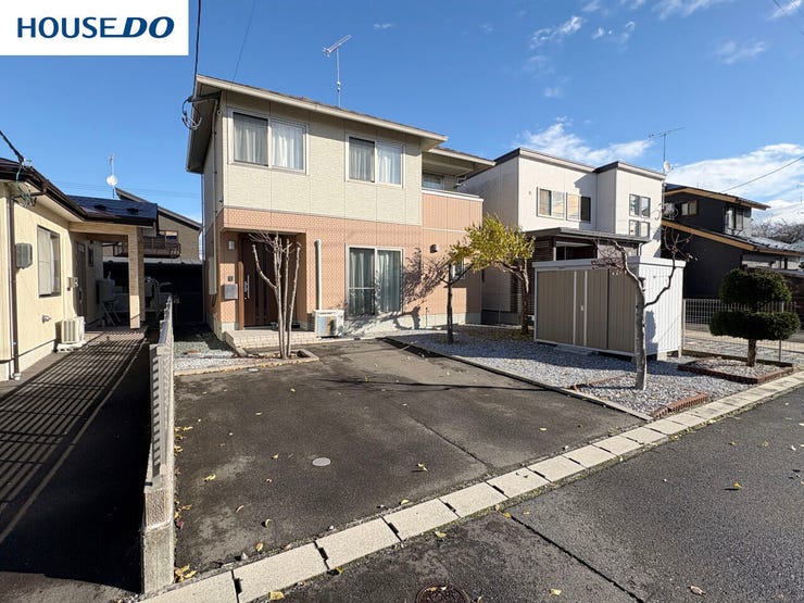 【外観】
現地(2025年11月)撮影
◎現地案内予約受付中!◎
詳細は、ハウスドゥ 八戸市庁前までお気軽にお問い合わせくださいませ♪