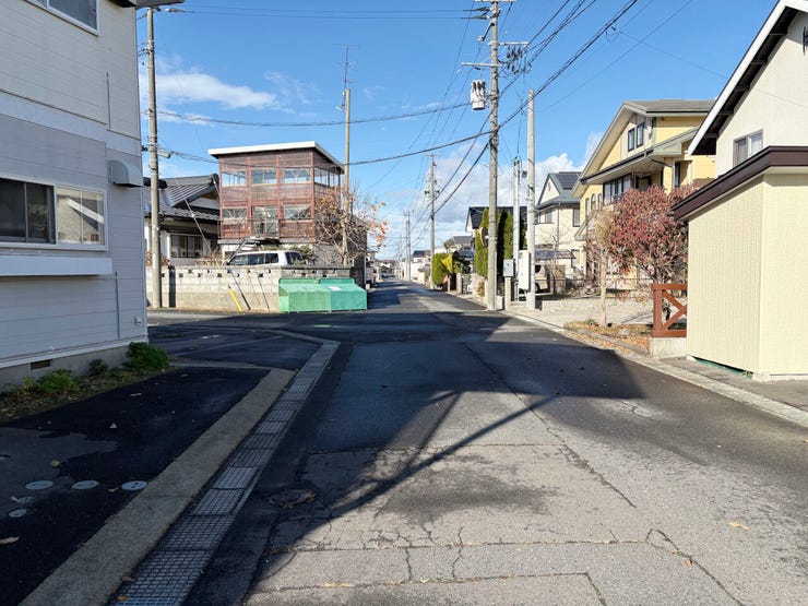 現地(2025年11月)撮影
◎現地案内予約受付中!◎
詳細は、ハウスドゥ 八戸市庁前までお気軽にお問い合わせくださいませ♪