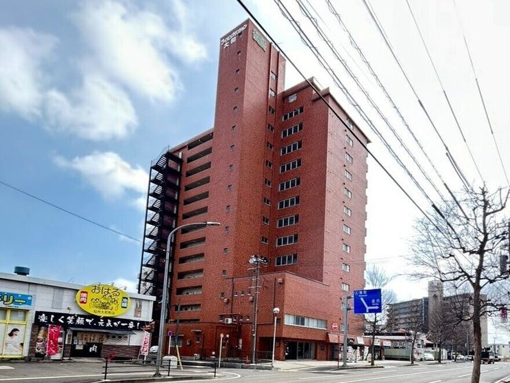 コンビニ・スーパー・ドラッグストアが徒歩10分圏内!