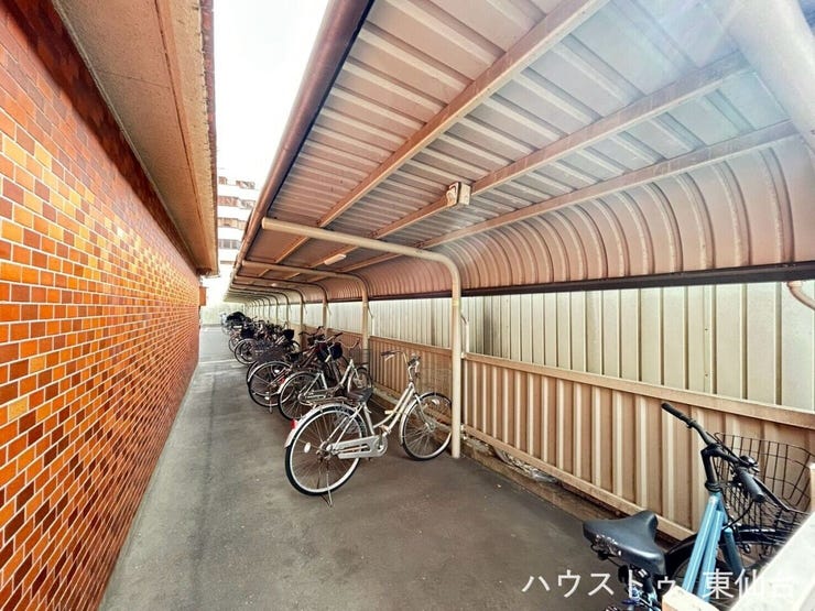 敷地内駐輪場です