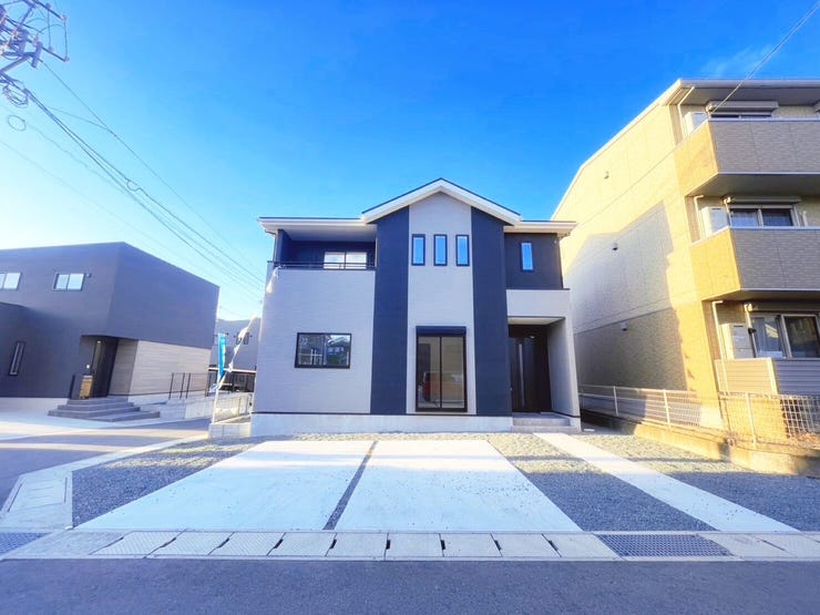 【外観】
土地45坪超え4LDK♪利便性の高い人気のエリアです♪内覧いつでもご案内いたします♪お気軽にお問い合わせください♪