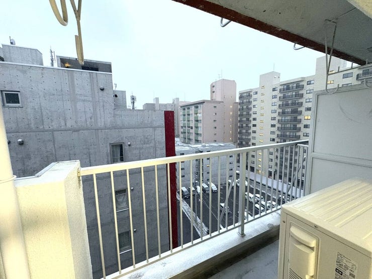 《バルコニー》