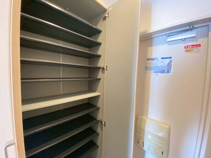 シューズボックス