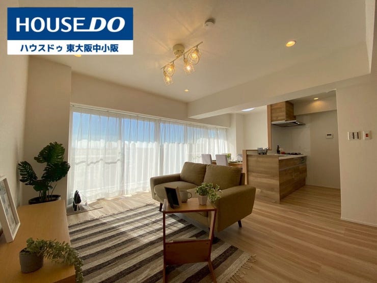 ホームステージングがなされている物件のため
暮らしが想像しやすい♪
ぜひ現地でご体感ください♪