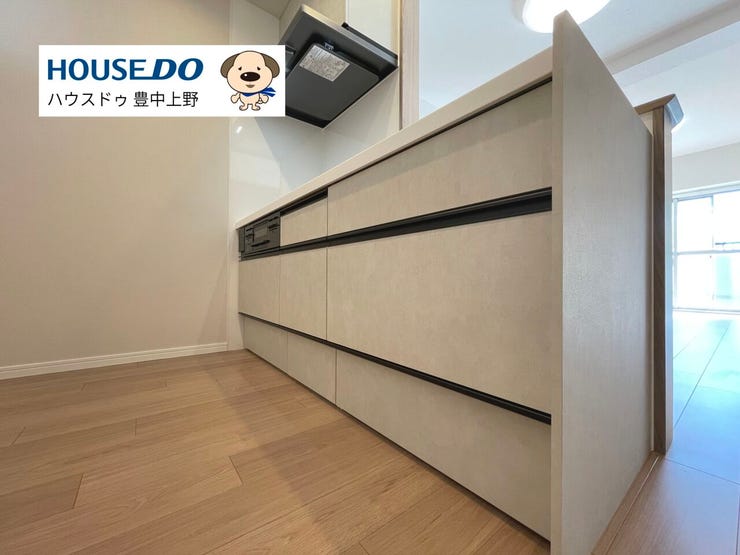 ご家族との会話が弾む人気のカウンターシステムキッチンです!