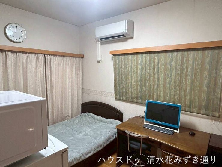 リフォーム前の内観の様子です(^O^)/