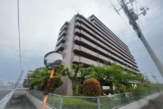 【外観】
◆3LDKリフォーム物件!
◆楽器演奏可!
◆南向きで日当たり良好です♪
◆福浜小学校まで徒歩7分です!