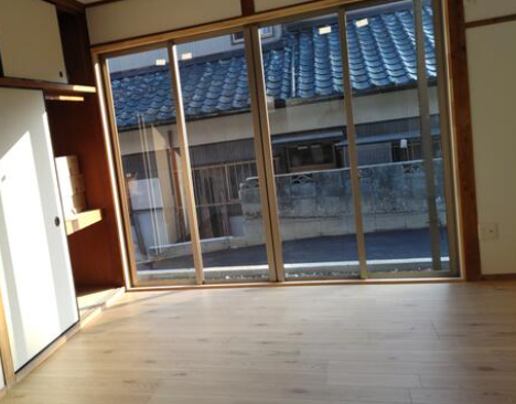 リフォーム済みのフローリング! 気持ちよく新生活をスタートできますね!